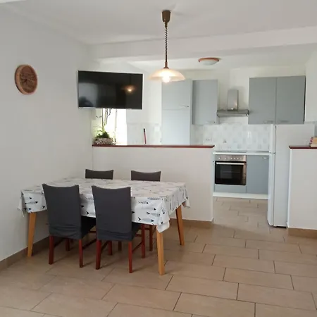 Marina Apartment *
