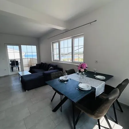 Marina Apartment *