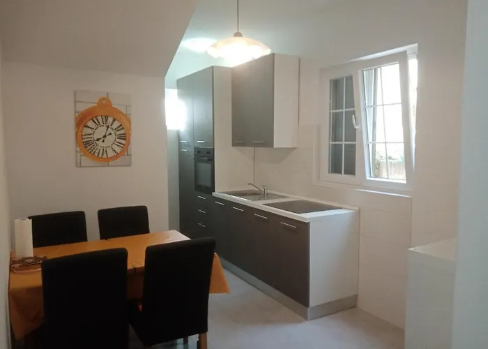 Marina Appartement Lopar