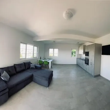 Marina Apartment *