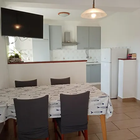 Apartament Marina