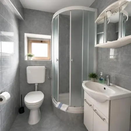 Marina Appartement Lopar