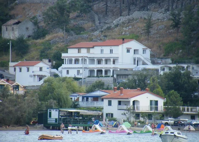Marina * Lopar