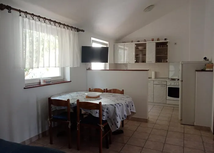 Marina Appartement Lopar