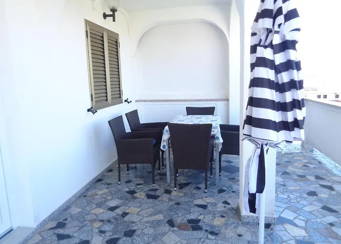 Marina Appartement Lopar